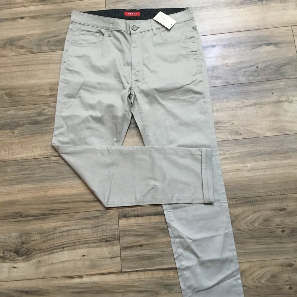 GUESS Men's Casual Slim Fitted Pants  Chinos Mid Rise Skinny Stretch Khaki 32X32